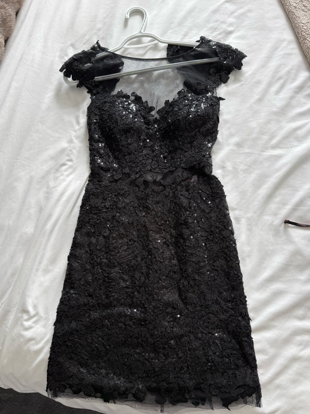 JOVANI - Black Lace Sequin Cap-Sleeve Cocktail/homecoming Dress with open back